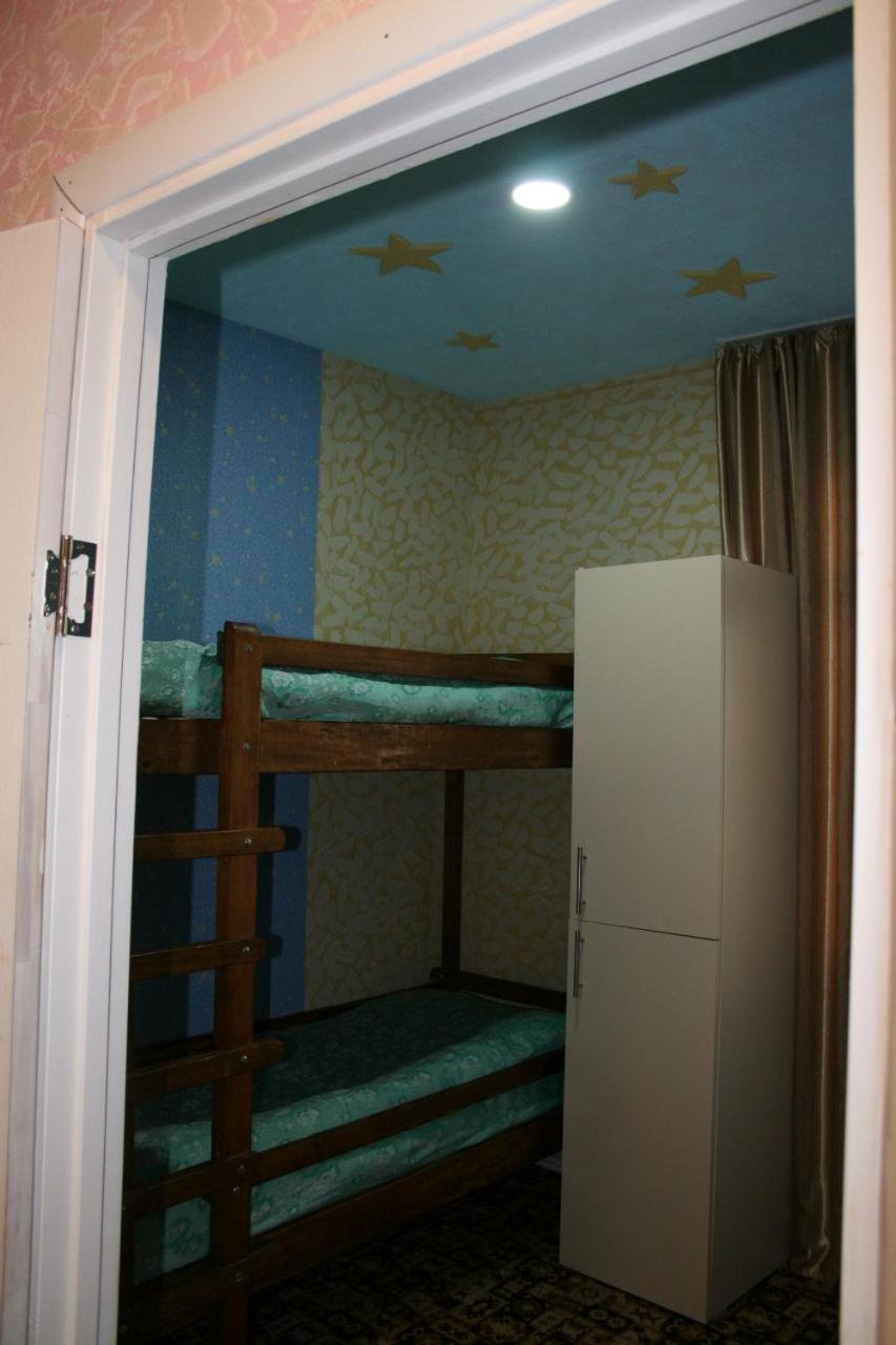 Guest House Nima Borjomi Eksteriør bilde